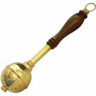 Hisopo de metal dourado com manga de madeira