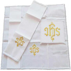 Conjunto de altar com IHS bordado com fio dourado