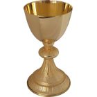 Cáliz de metal dourado com patena