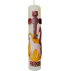 Velas de altar decoradas em jogo com Cirios Pascuales