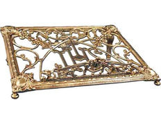 Adicionar ao carrinho Atril para mesa de bronze IHS Atril para mesa de bronze IHS