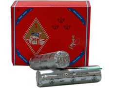 Carvão Três Reis em comprimidos de 3,3 cm.