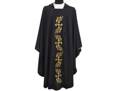 Adicionar ao carrinho Casula bordada com Cruzes douradas preto Casula bordada com Cruzes douradas preto