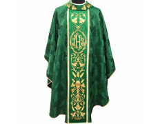 Adicionar ao carrinho Casulla bordada no pescoço e estónio central verde Casulla bordada no pescoço e estónio central verde