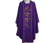 Adicionar ao carrinho Casulla de poliéster com espigas e Cruz bordadas Casulla de poliéster com espigas e Cruz bordadas