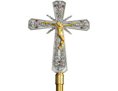 Cruz paroquial prateada fabricada em fundição