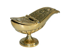 Adicionar ao carrinho Naveta de bronze com motivos religiosos gravados dourados Naveta de bronze com motivos religiosos gravados dourados