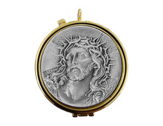 Porta viáticas com o rosto de Jesus em relevo