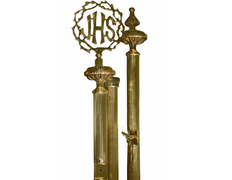 Adicionar ao carrinho Vara porta estandarte de bronze com IHS Vara porta estandarte de bronze com IHS