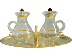 Galhetas com asa de vidro e bandeja dourada