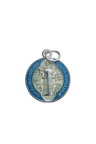 A medalha e pulseira de São Bento