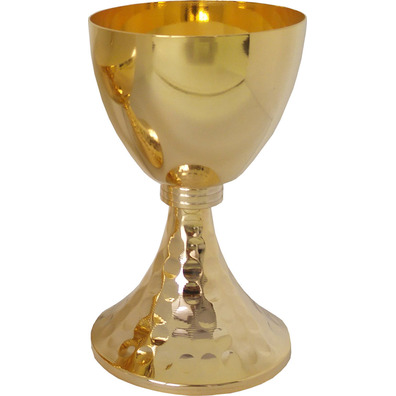 Cáliz sagrado de metal dourado