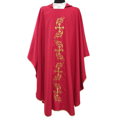 Casulla bordada com Cruzes douradas vermelho