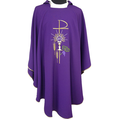 Casulla com ribetes morado