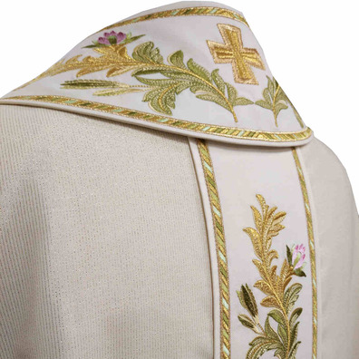 Casulla sacerdotal de lana, viscose e poliéster beige