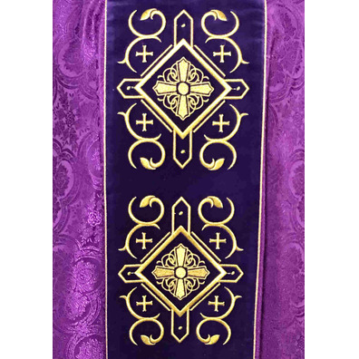 Casulla com pescoço e estónio de veludo morado