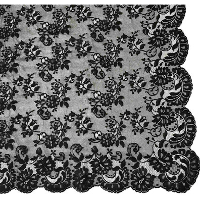 Mantilla retangular preta para Semana Santa