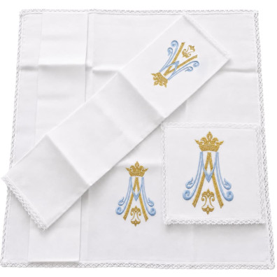 Conjunto de altar com o símbolo mariano bordado
