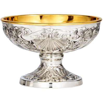 Patena de prata de lei com concha em relevo