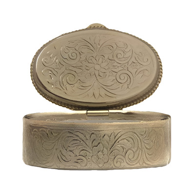 Porta rosa do Papa Francisco ovalado