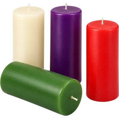 Velas do Advento nas quatro cores litúrgicos
