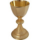 Cáliz de metal dourado com patena